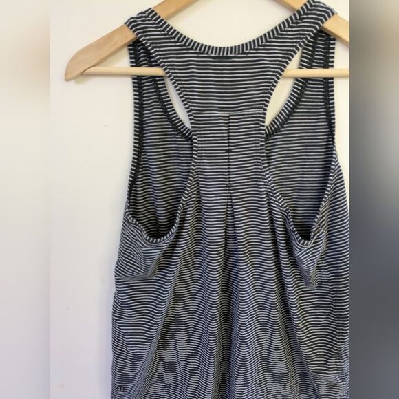 Lululemon Love Tank Pleated Hype Stripe Striped Black White Women's Top 6 - Picture 3 of 6